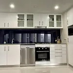 2 Bedroom Great Ocean Views In Heart Of Surfers Paradise